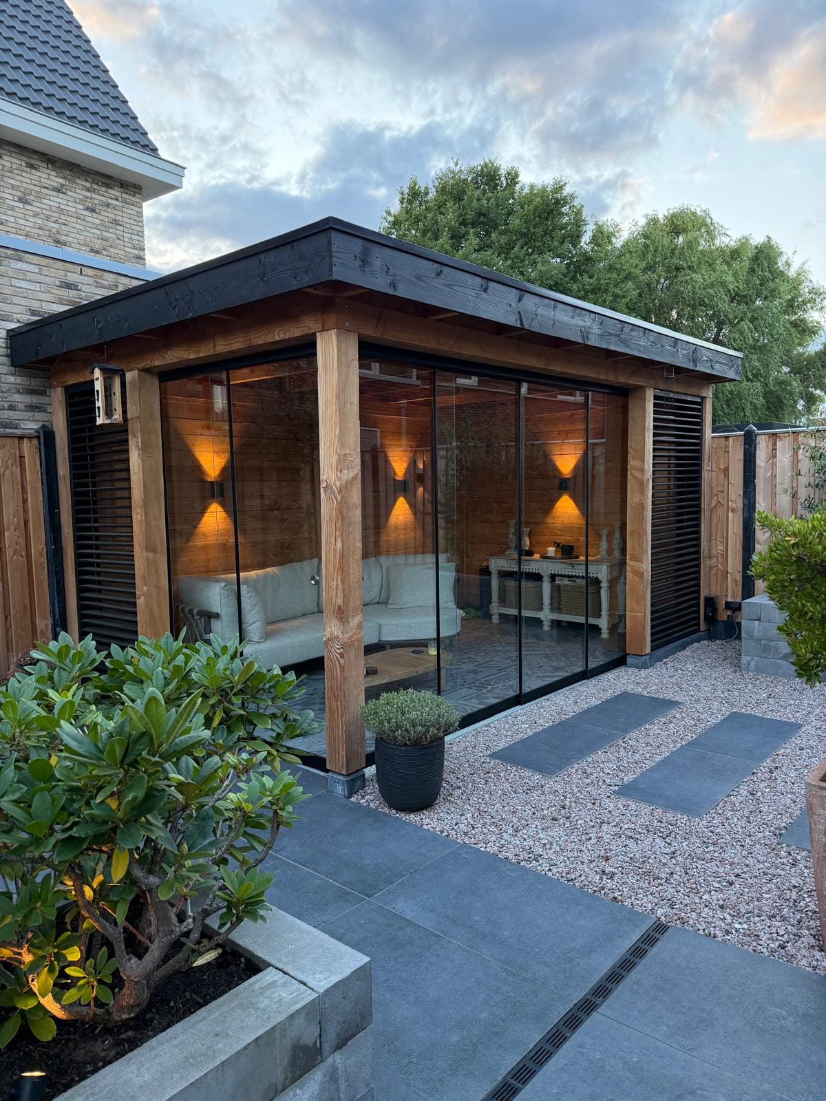 WhatsApp Image 2025-09-16 at 20.05.21 WhatsApp Image 2025 09 16 at 20.05.21